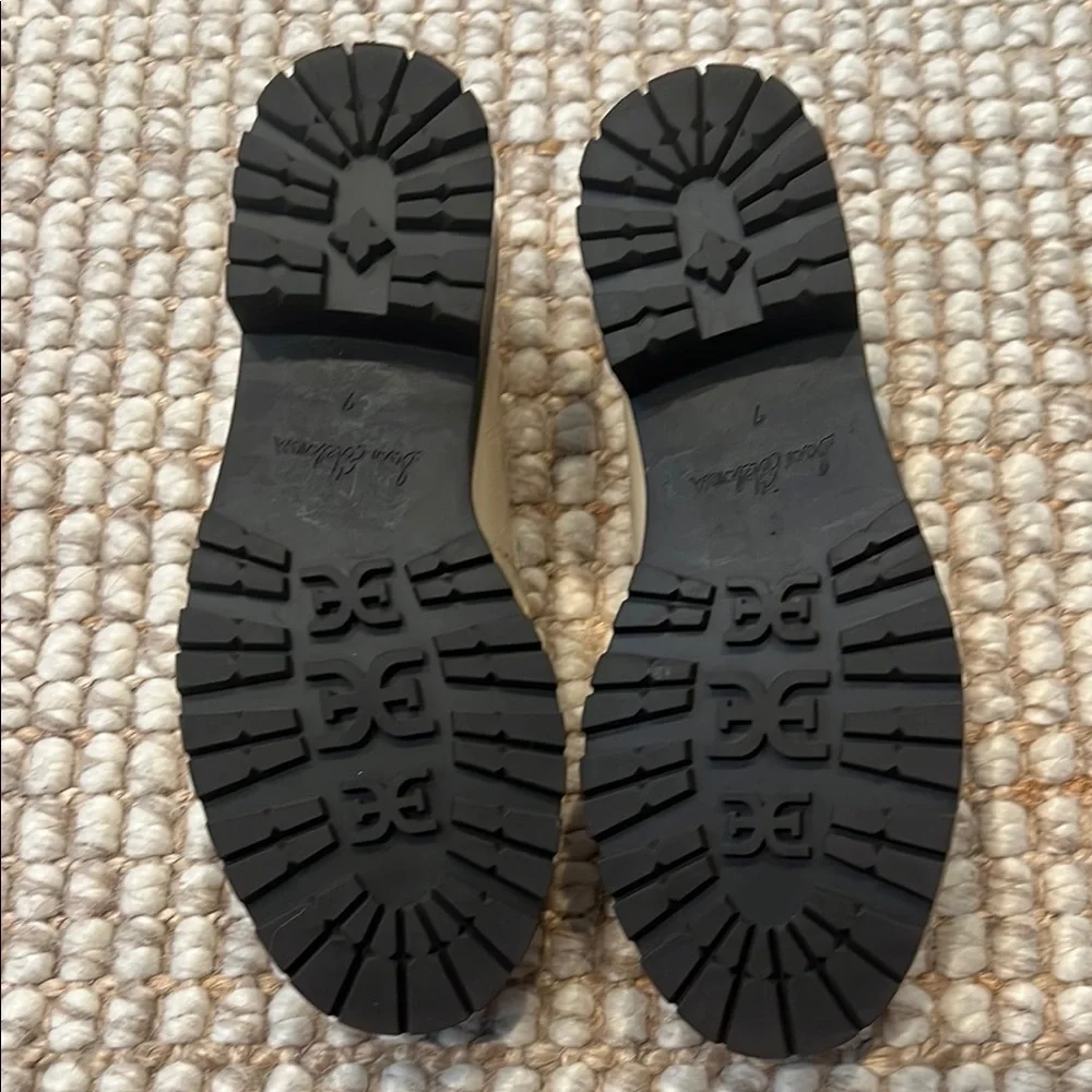Sam Edelman step out